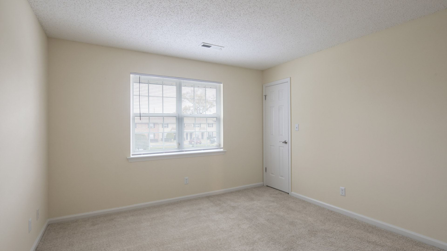 Holly Point Apartments Image 76