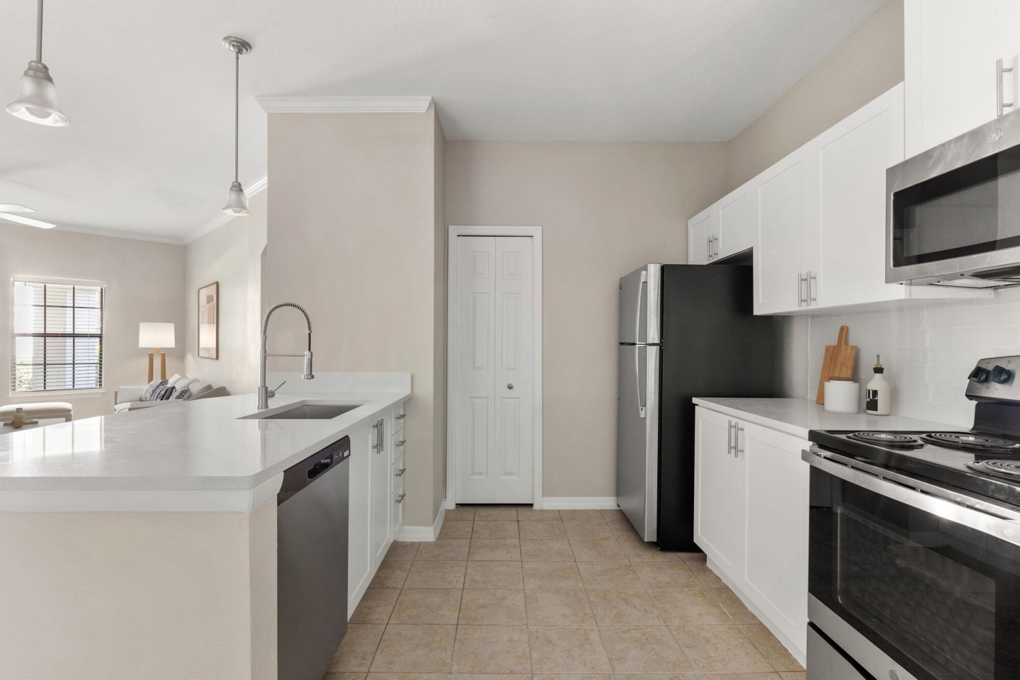 Mirador & Stovall at River City Image 38