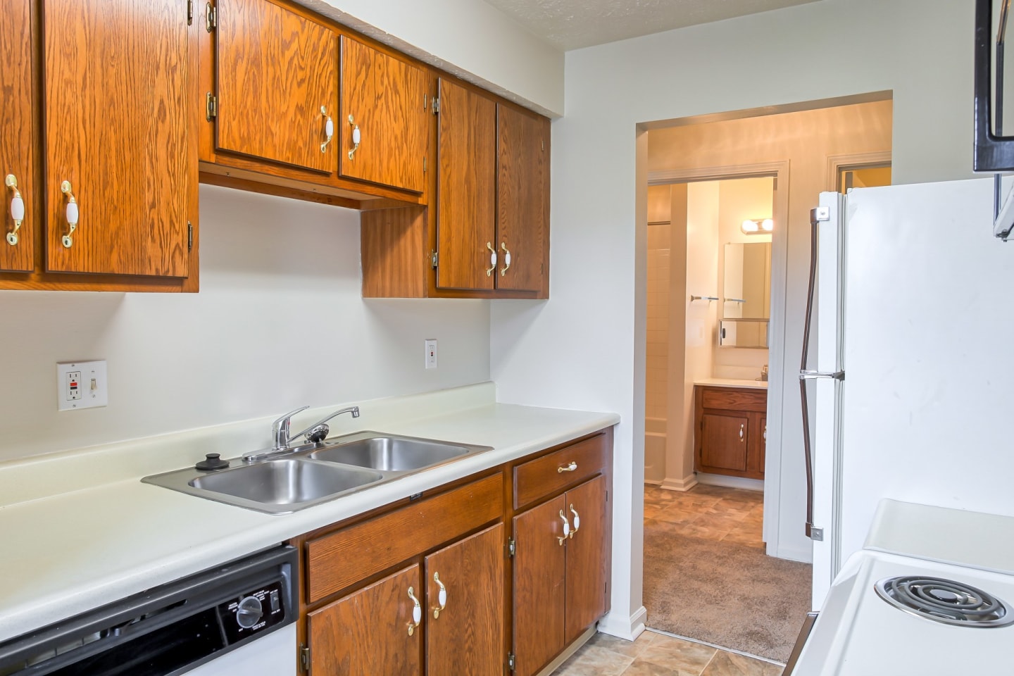 Mission Hills Village Image 9