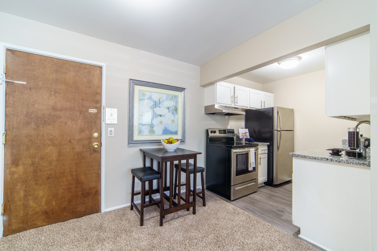 Charlton Apartments Image 9