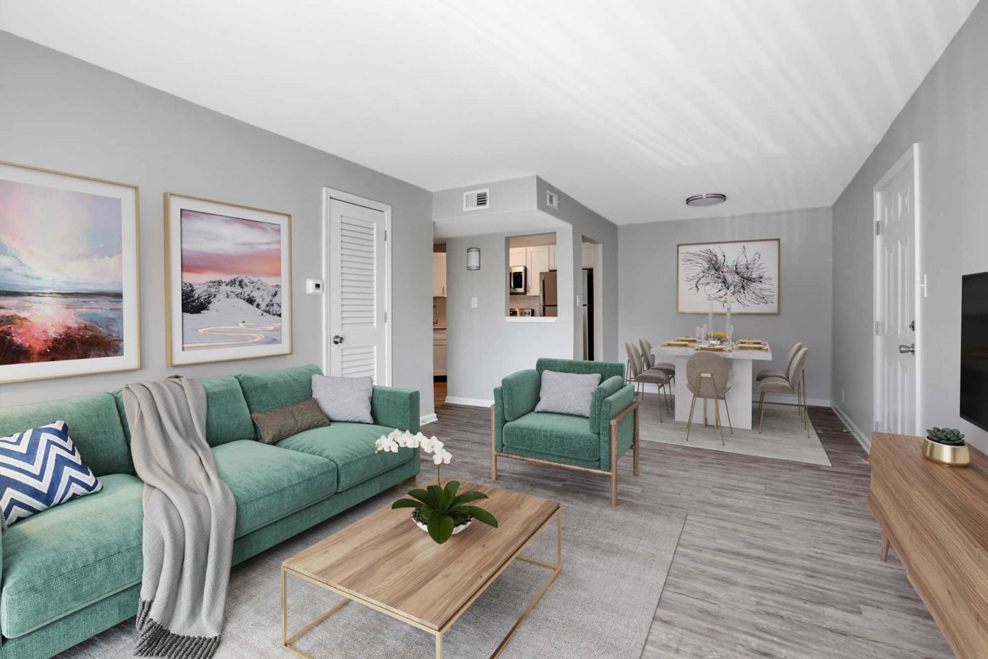 Station J-Town Apartments Image 3