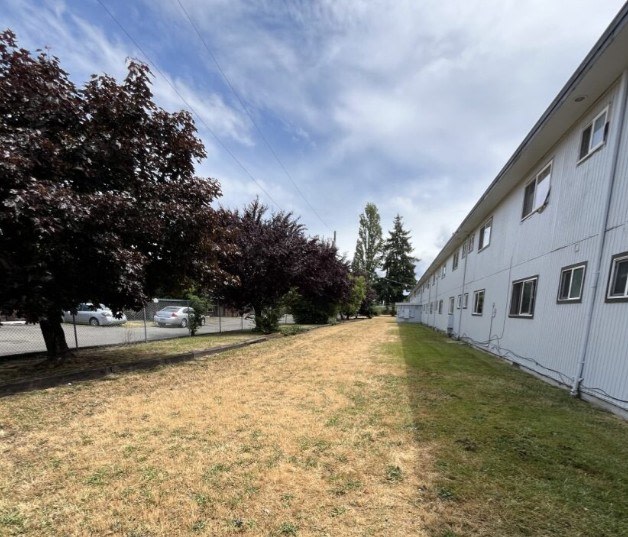 Twin Oaks Image 2