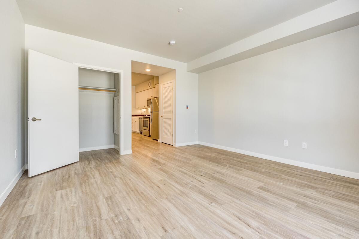 Rowhaus Apartments Image 17