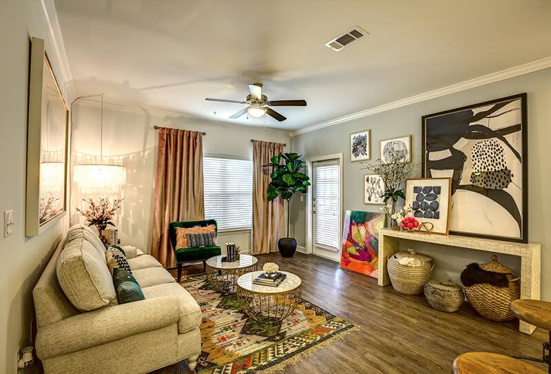 Residence at Gateway Village Image 46