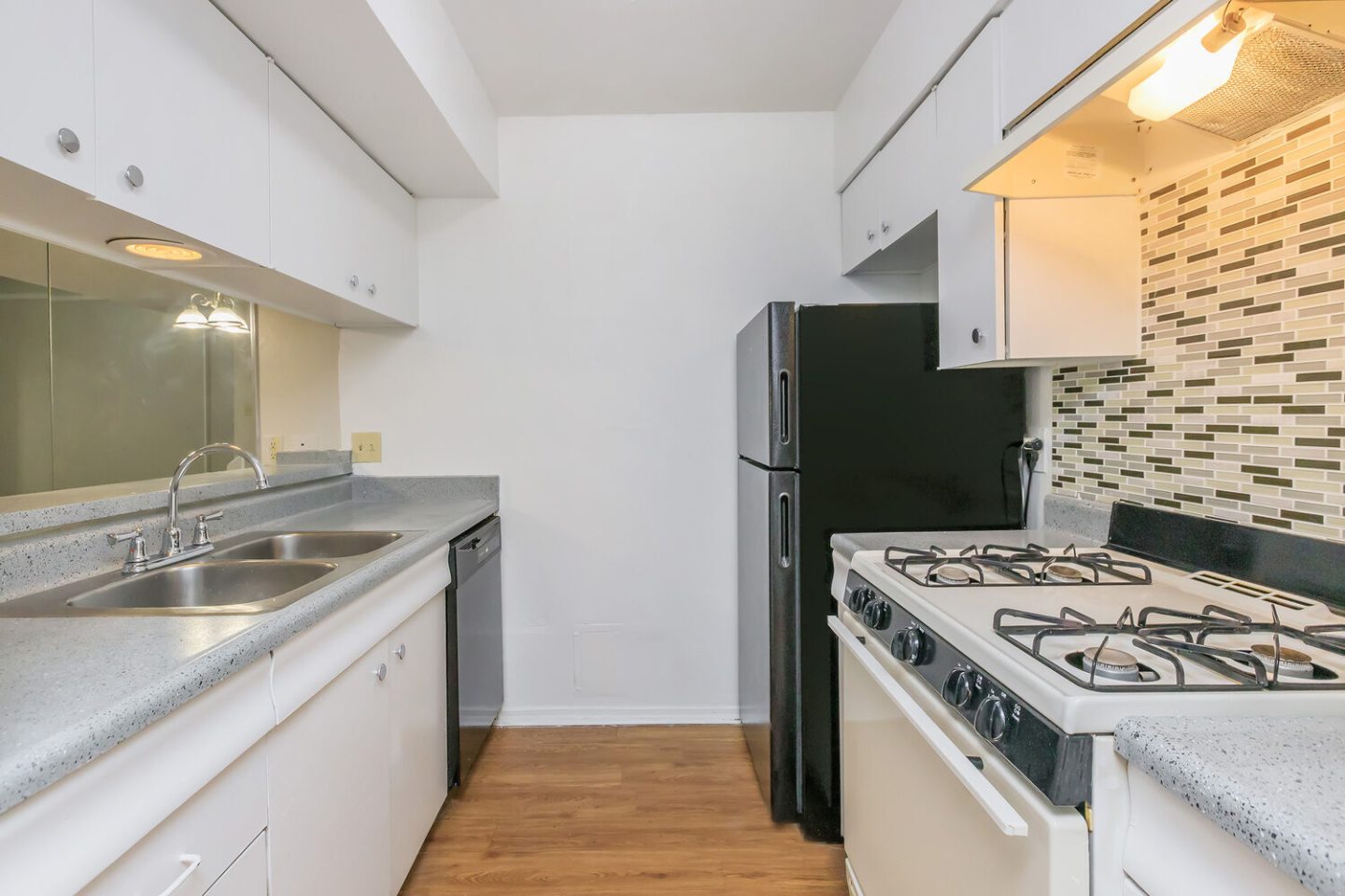 New England Village Apartments Image 24