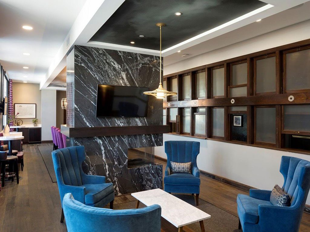 Custom House Image 39