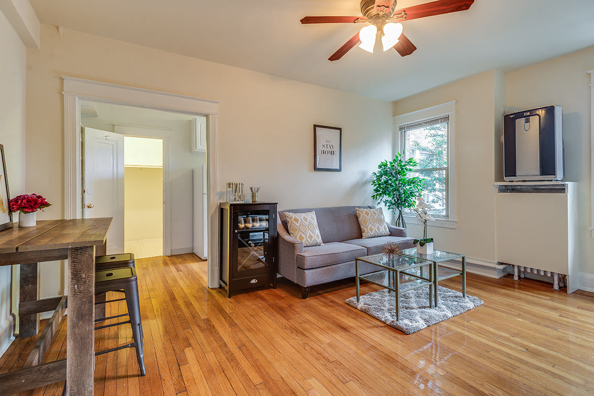 4115 Wisconsin Image 1