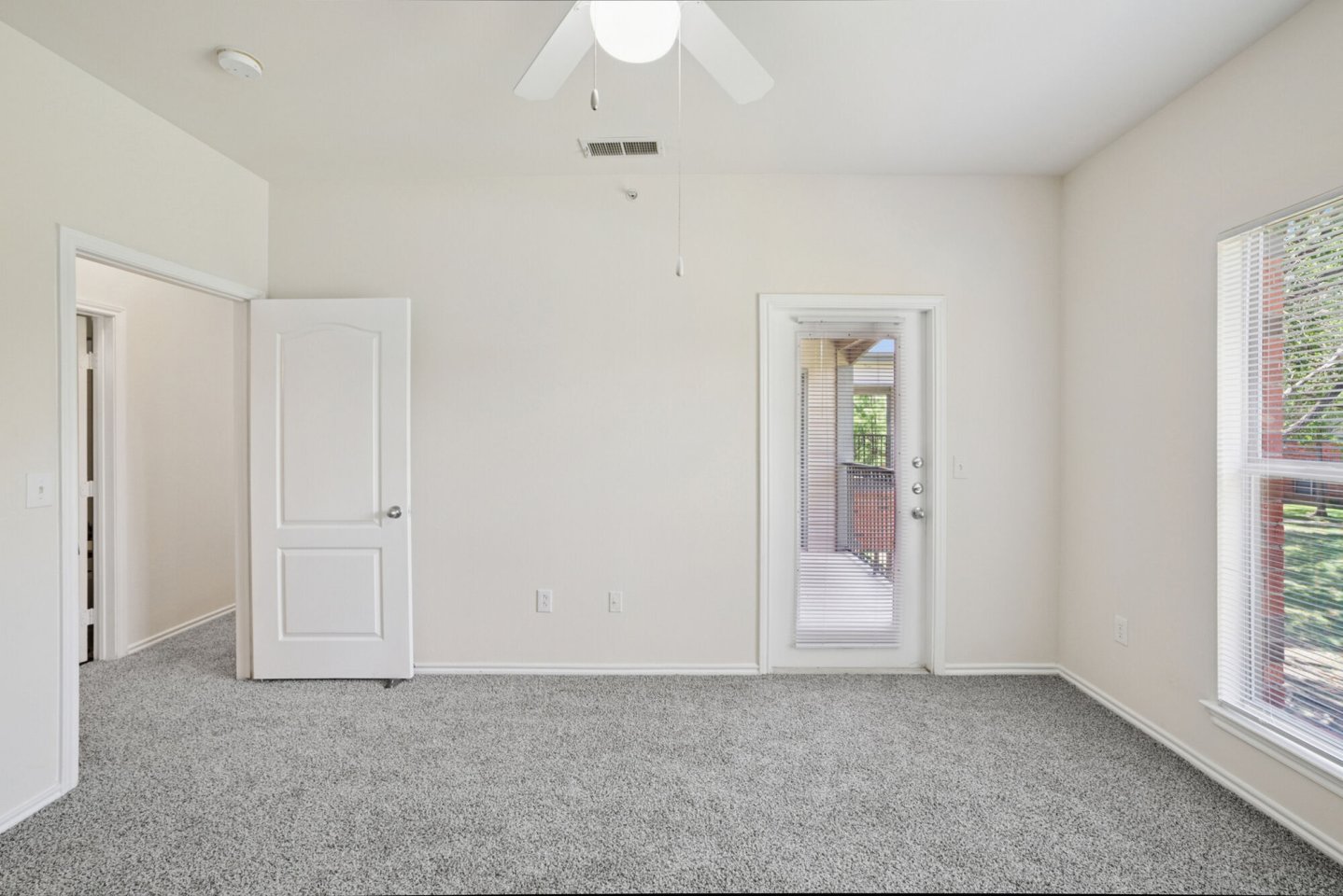 Kensington Park Apartment Homes Image 10