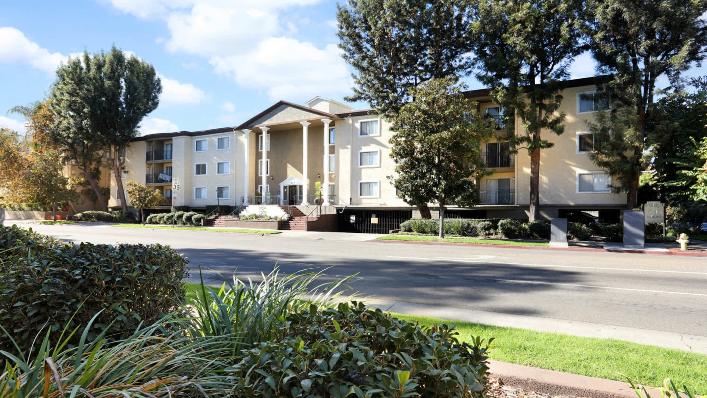 Virgil Square Image 15