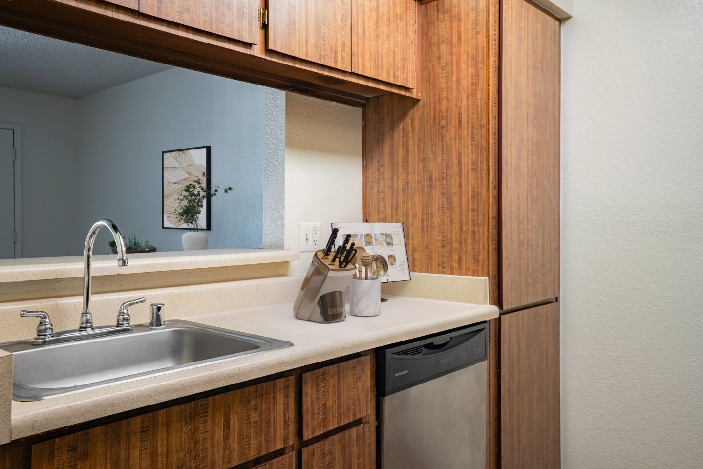 Eagle Point Apartments Image 7