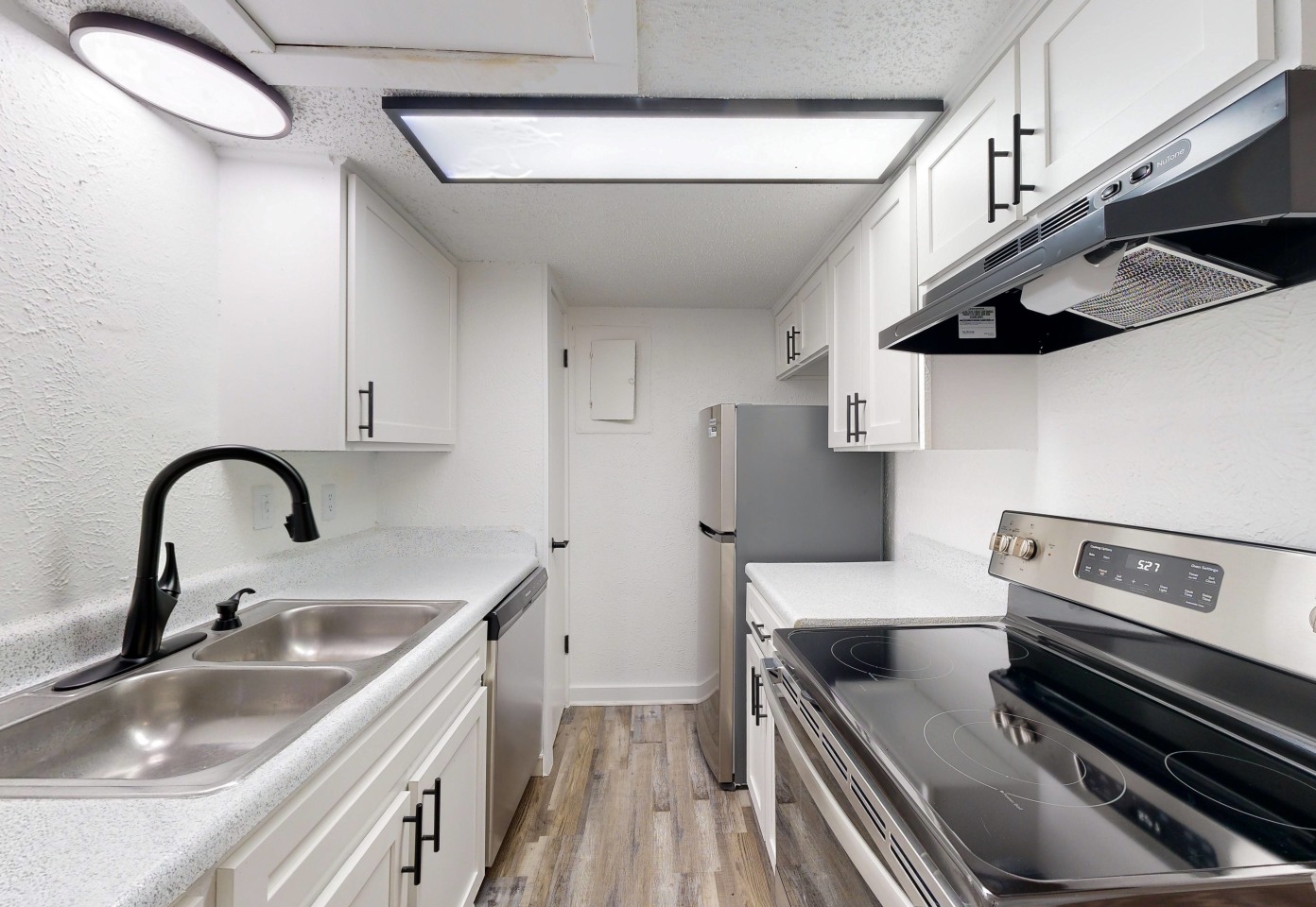 Regency Apartments Image 2