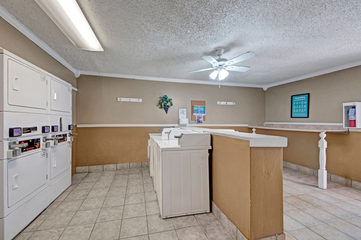 NORTHRIDGE COURT APARTMENT HOMES Image 17