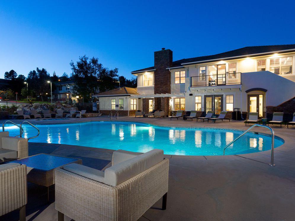 Avalon Oak Creek Image 38