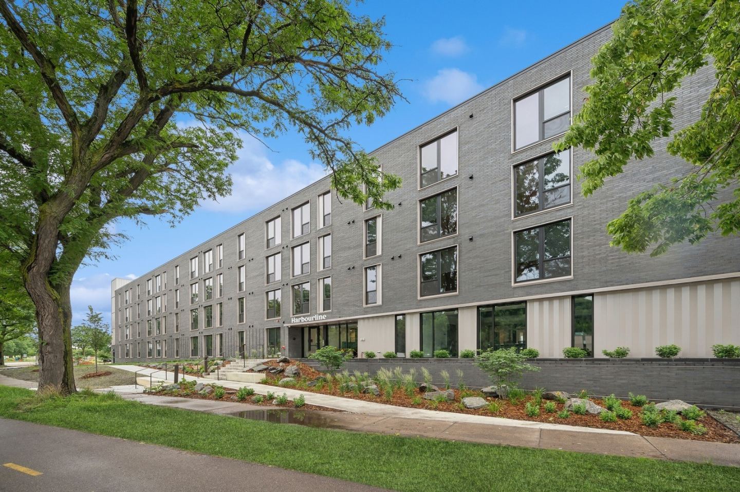 Harbourline Apartments Image 11