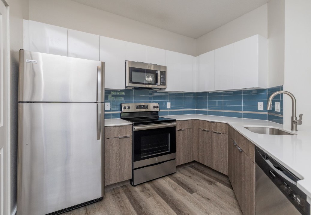 Stonington Farm Apartments Image 2
