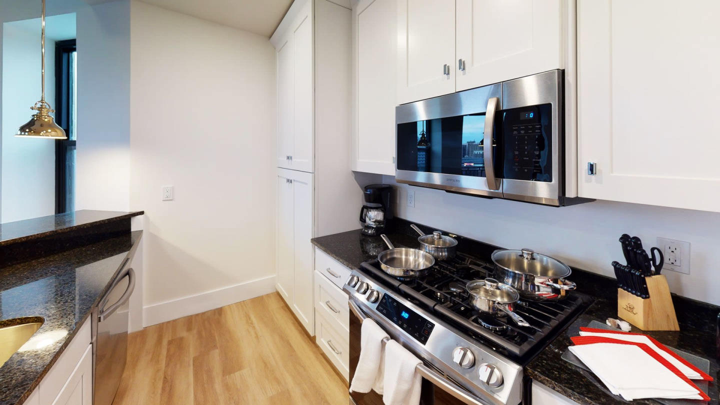 300 East LaSalle Image 44