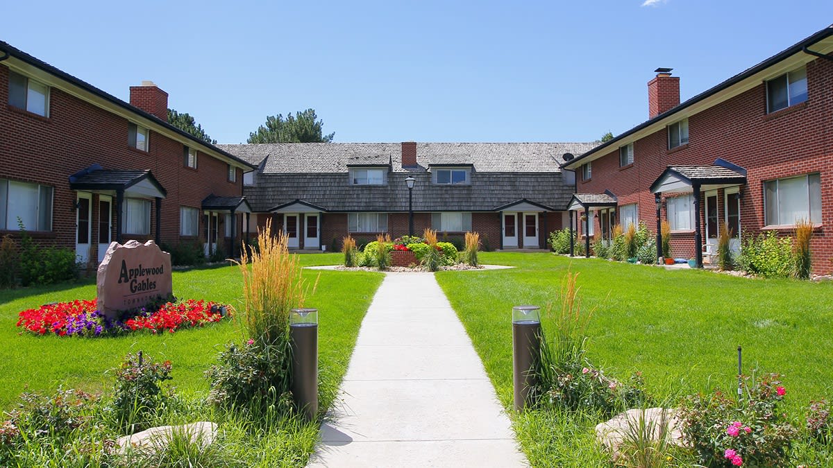 Applewood Gables Townhomes Image 1