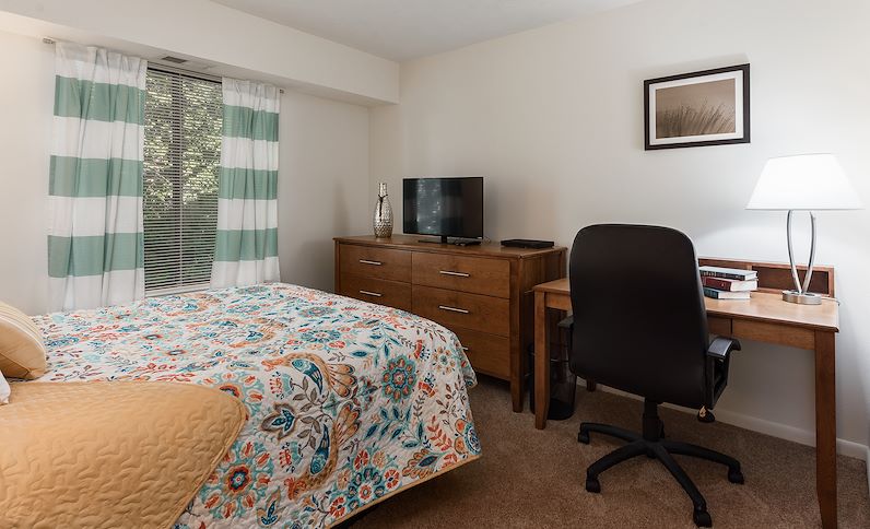 Pikeview Manor Apartments Image 13