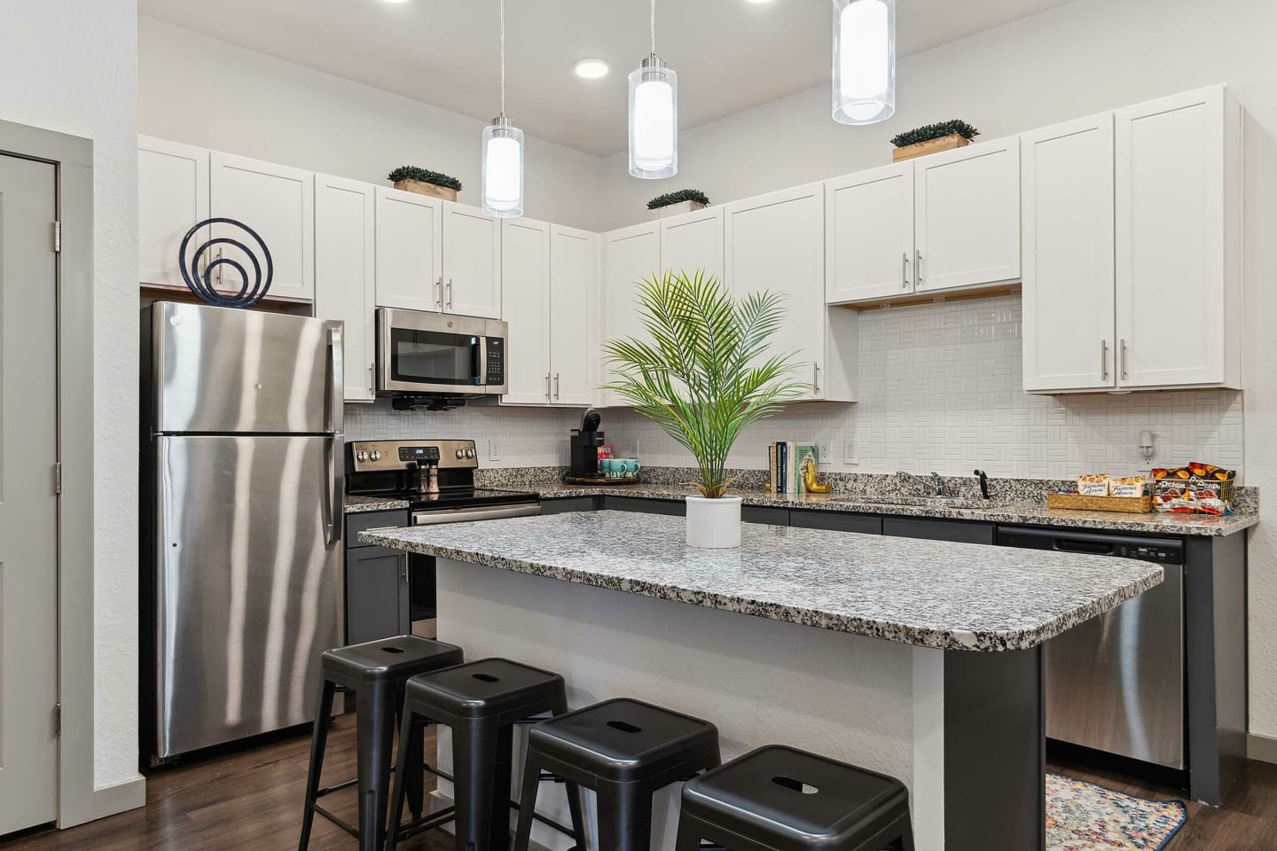 Student Housing-East Village Image 11
