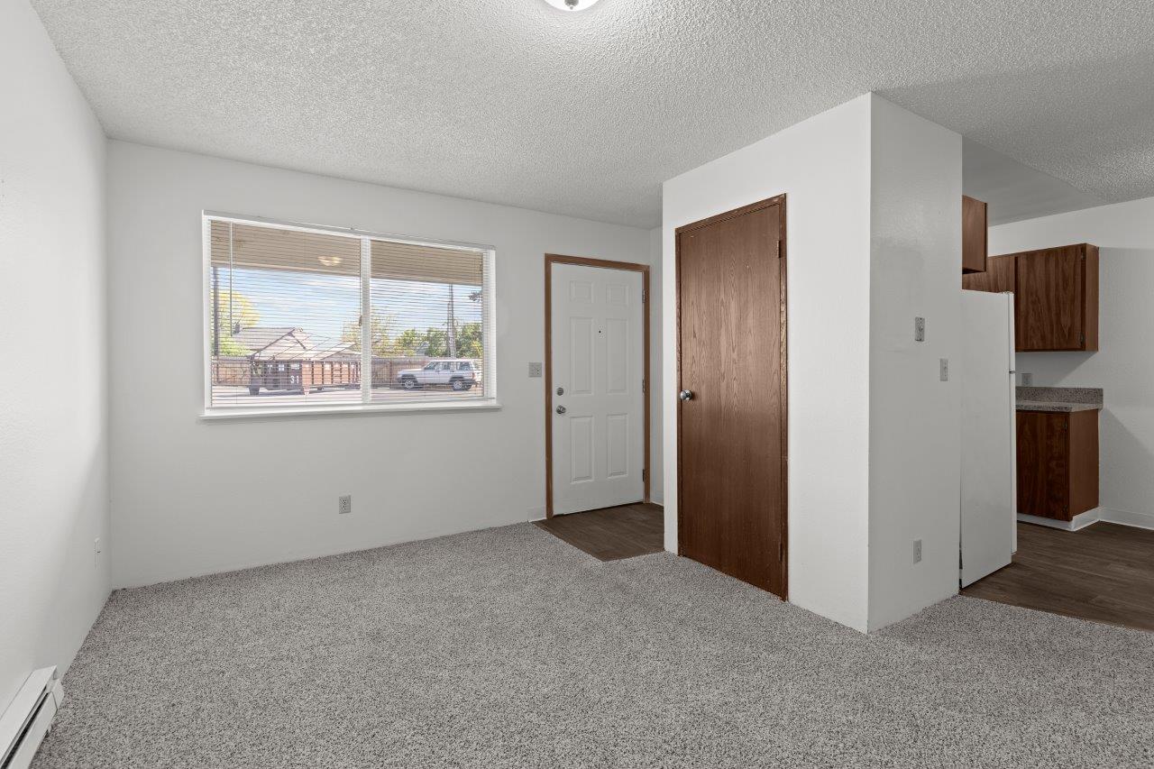 Creekside Apartments Image 24