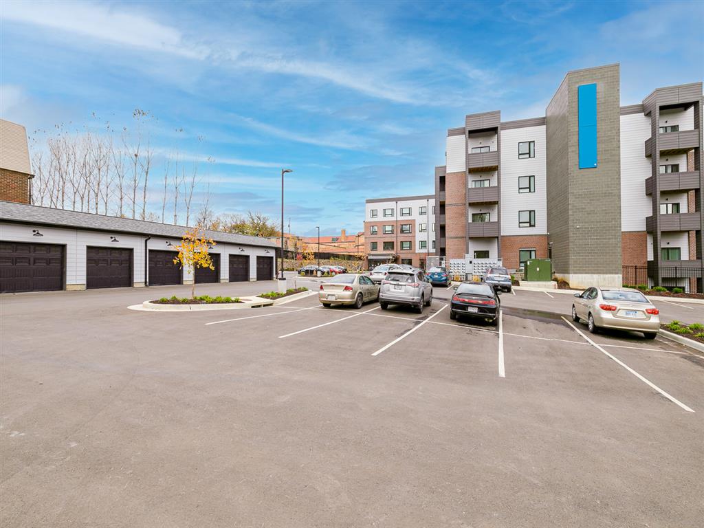 Blvd 64 Apartments Image 43