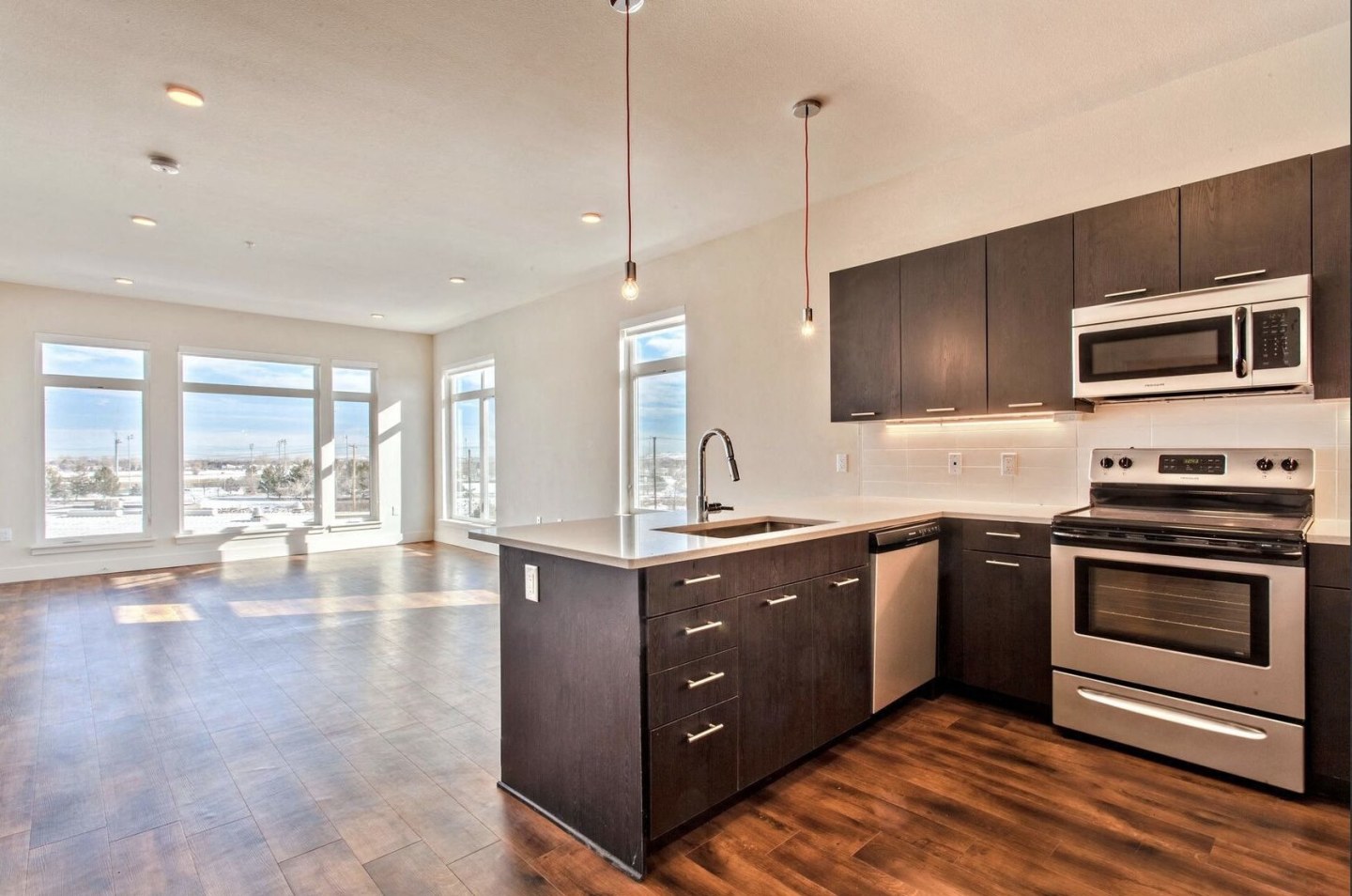 DELO Apartments Image 11