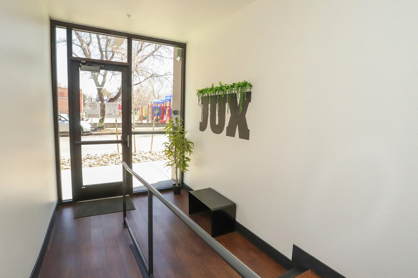 Jux Image 20