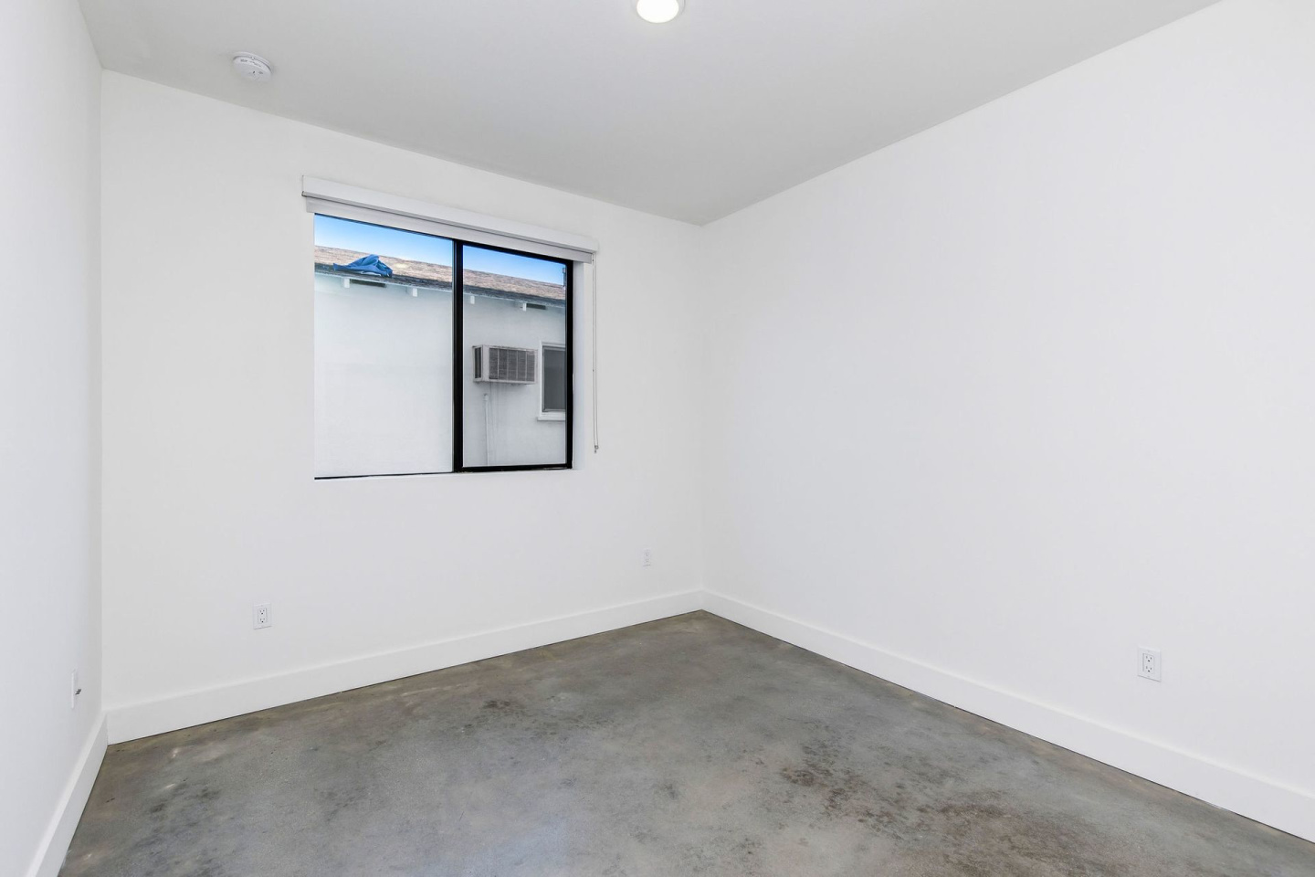 H Wood Apartments Image 40