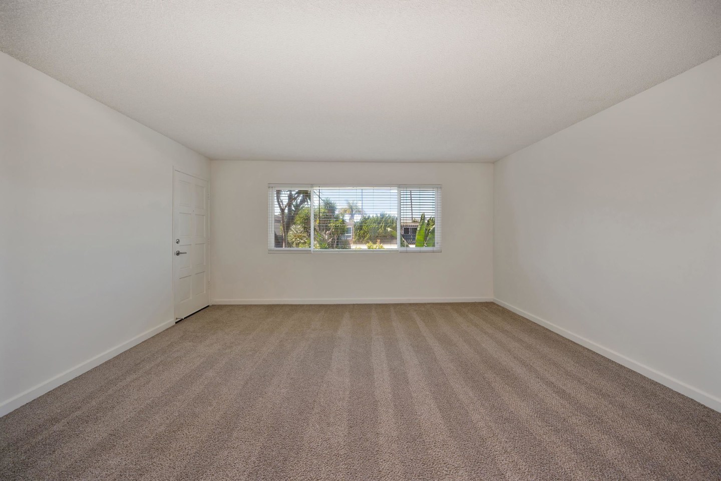 Coast Village Apartment Homes Image 23