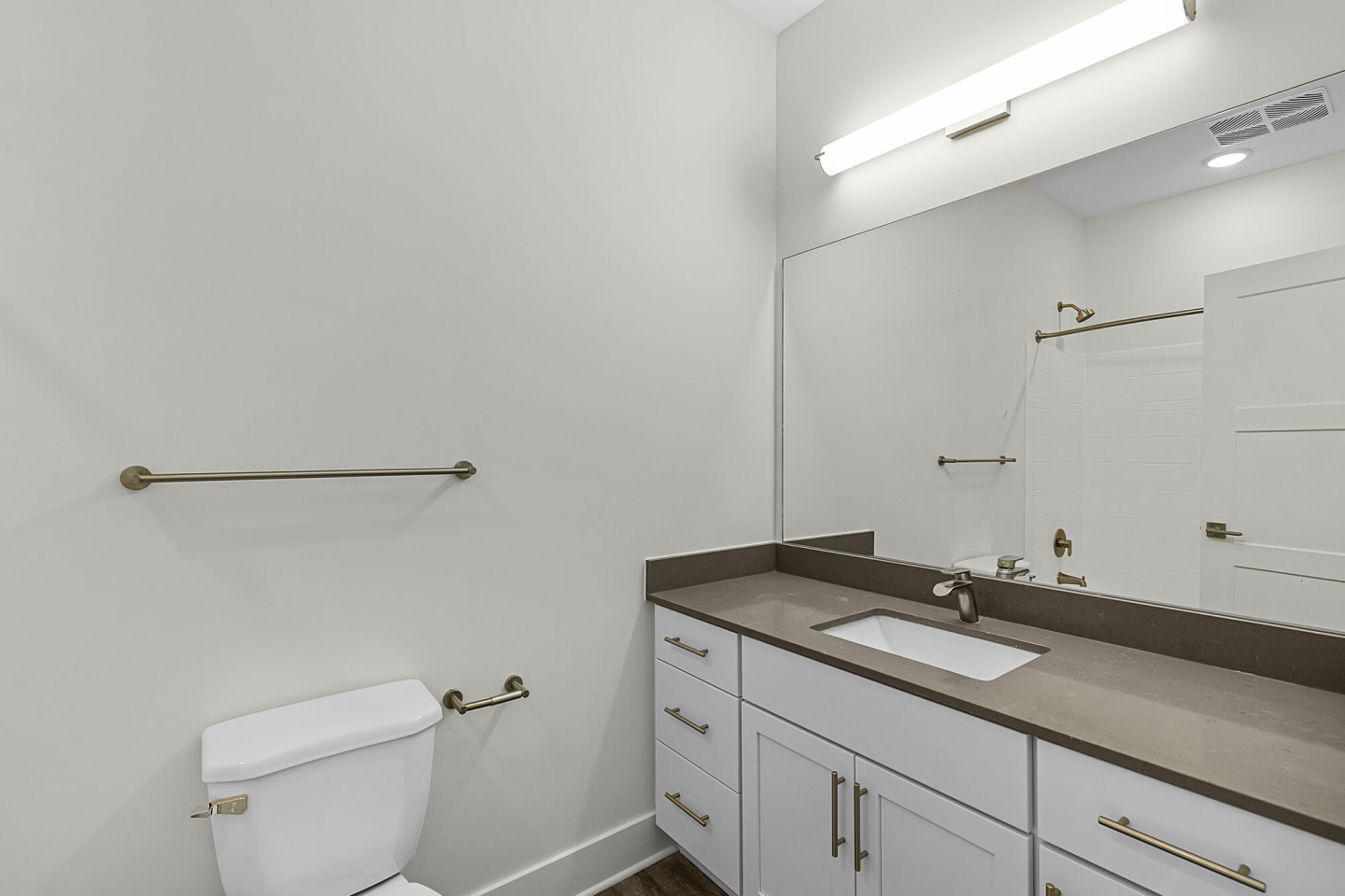 The Apartments at Copper Creek Image 32