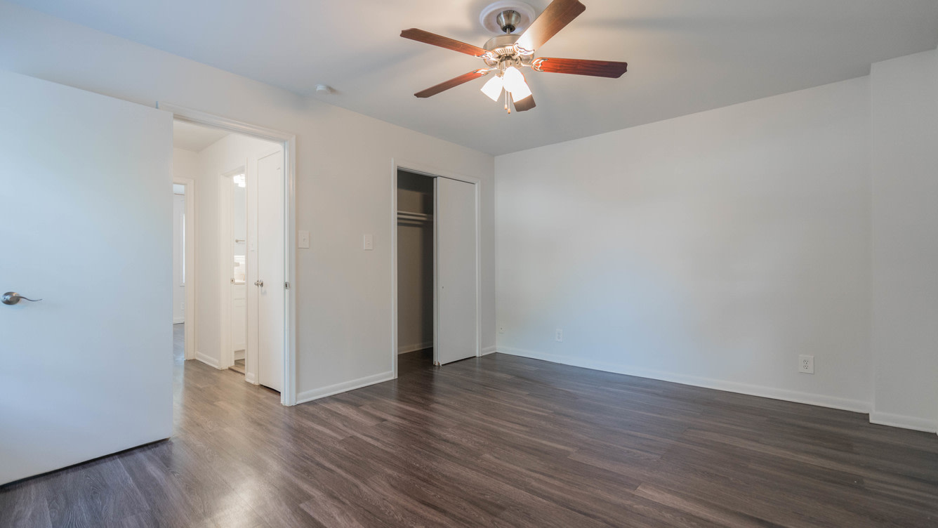 Townhouses of Chesterfield II Image 11