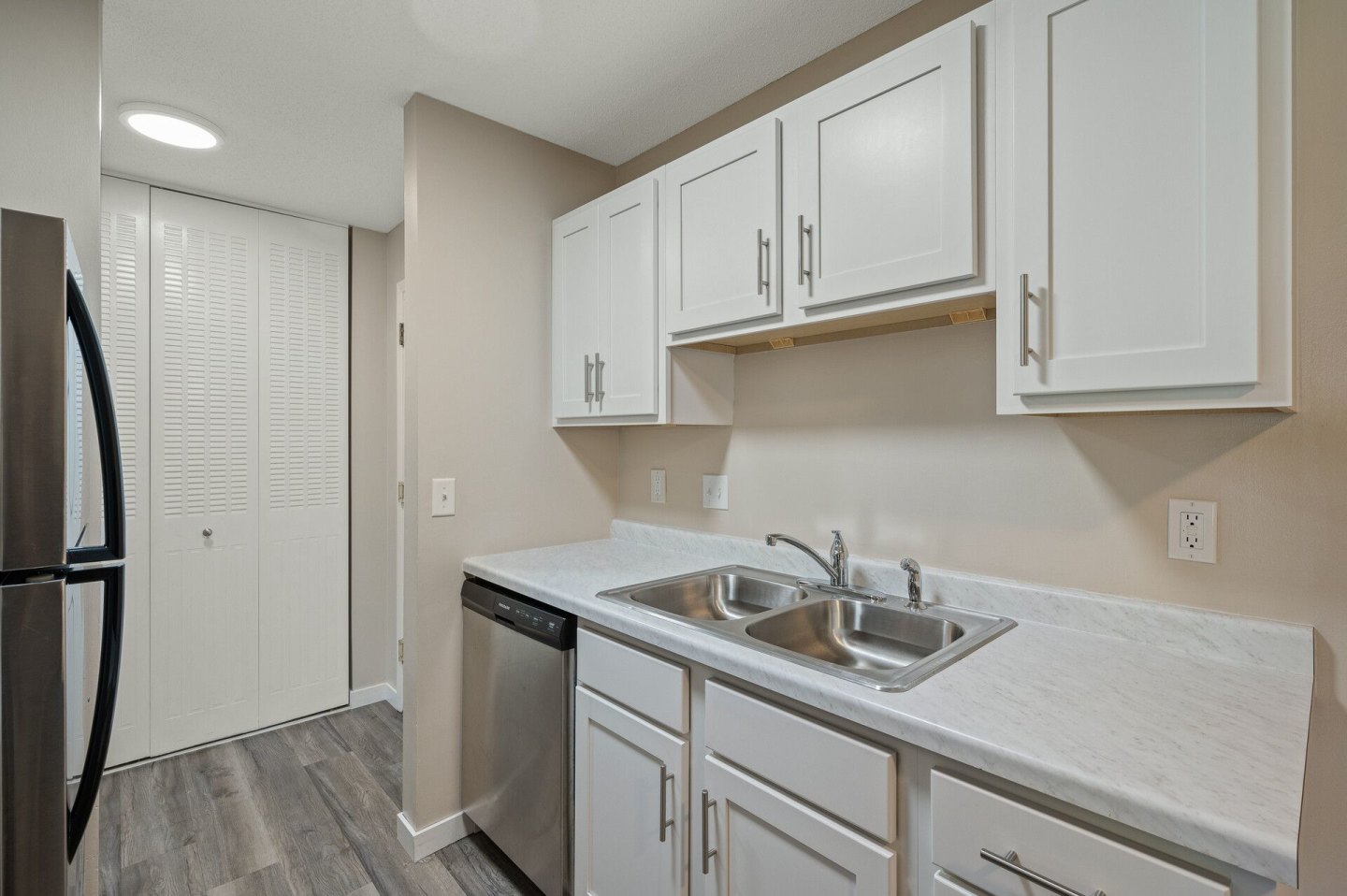 Eastgate Apartments Image 18