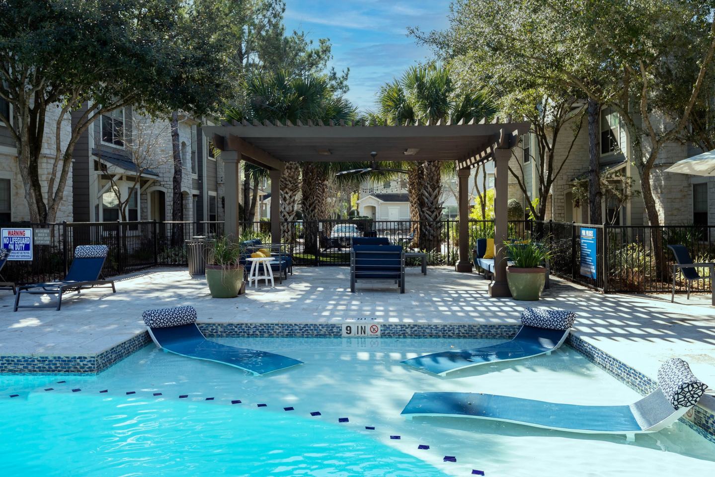 Lakefront Villas Image 12