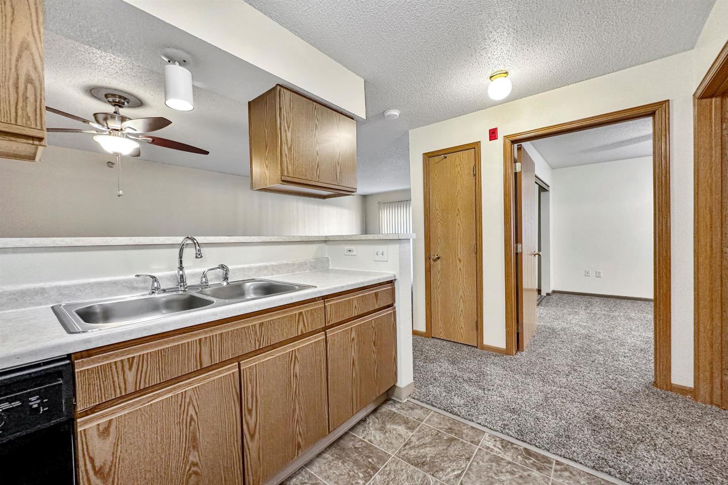 Somerset Apartments Image 9