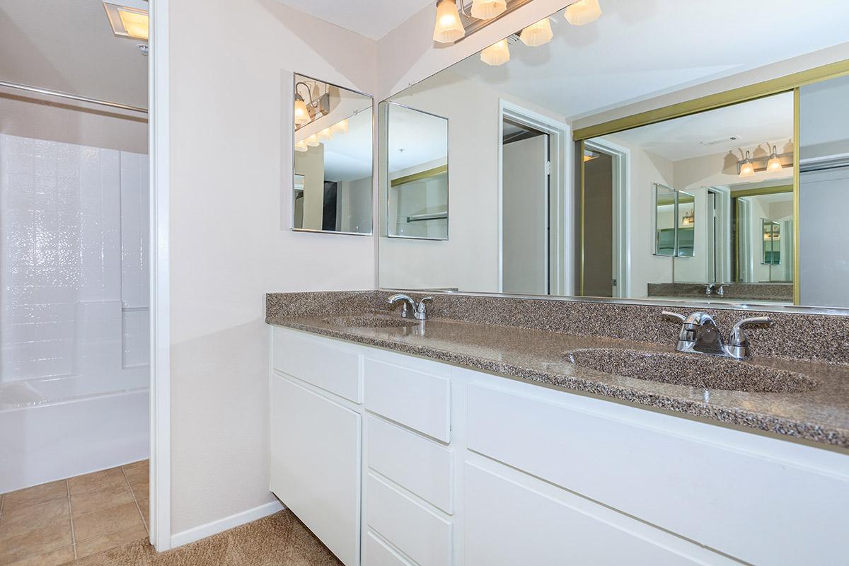 Wood Canyon Villa Apartment Homes Image 12