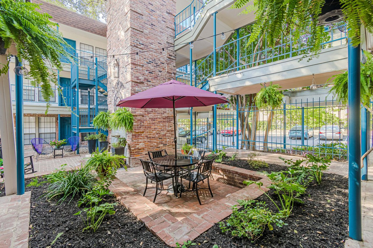 French Place Image 19