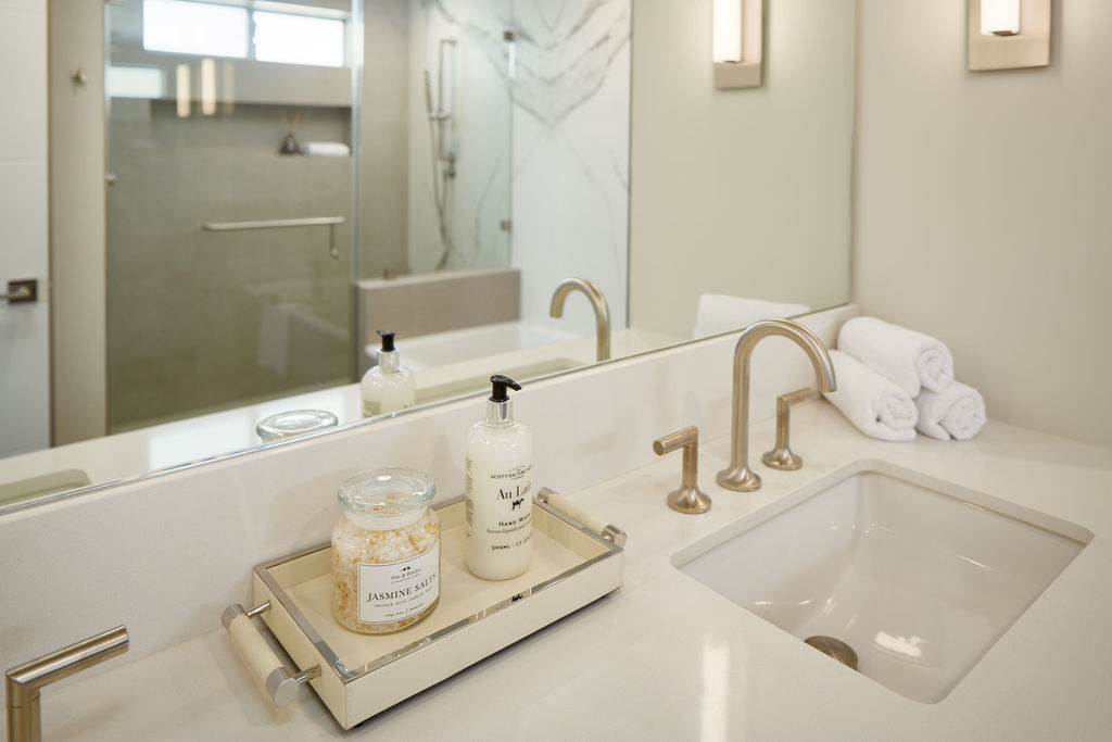 Reve - 11837 Mayfield Image 11