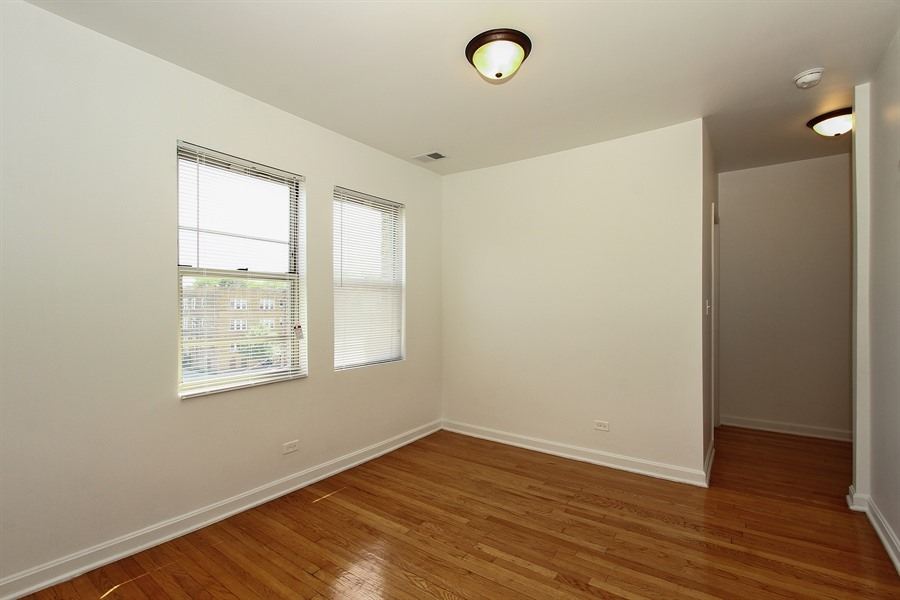 8238 S Ellis Ave Image 7