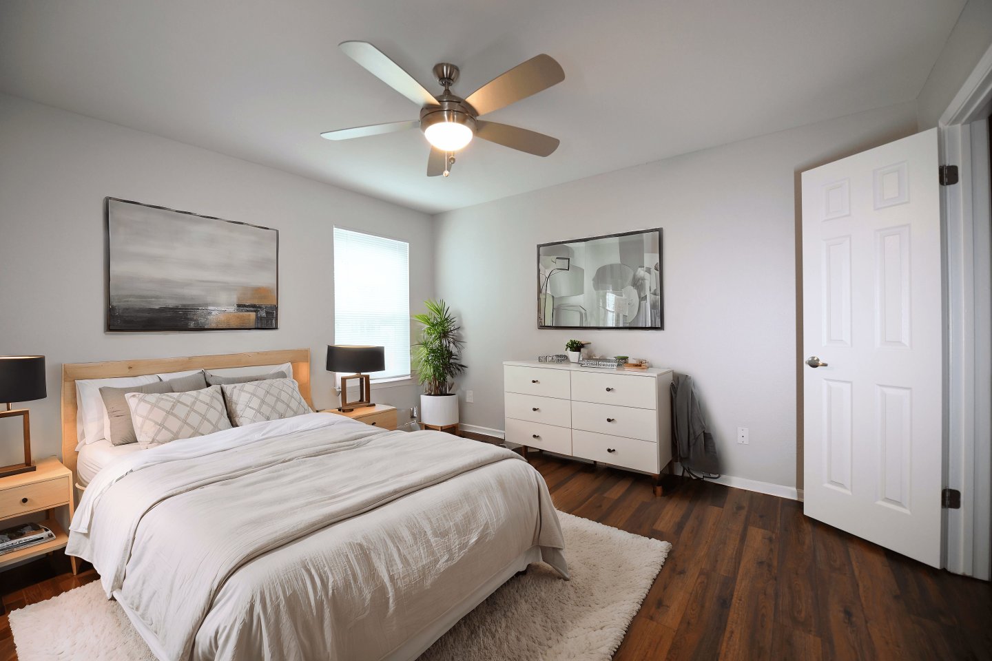 Emerald Place Image 11