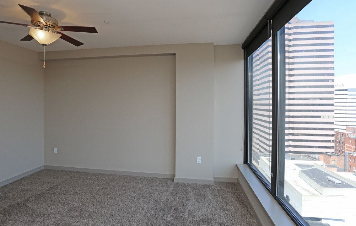 AT580 Image 11