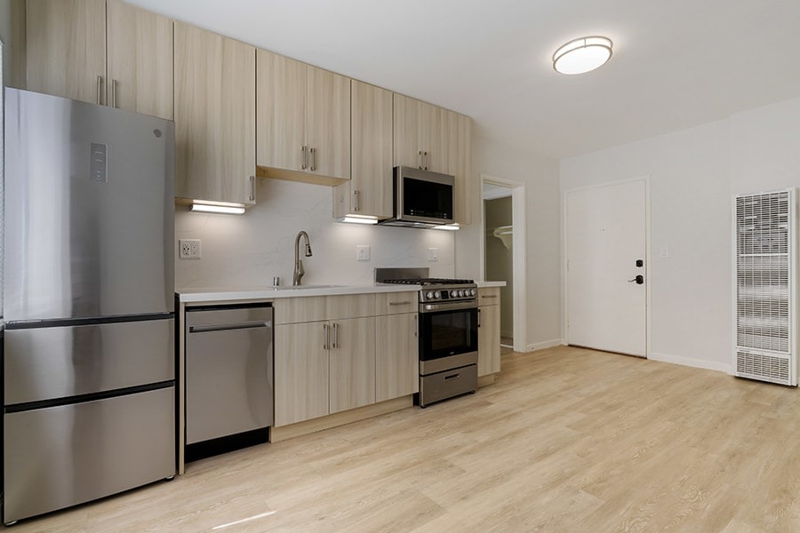 450 28th Street Apartments Image 6