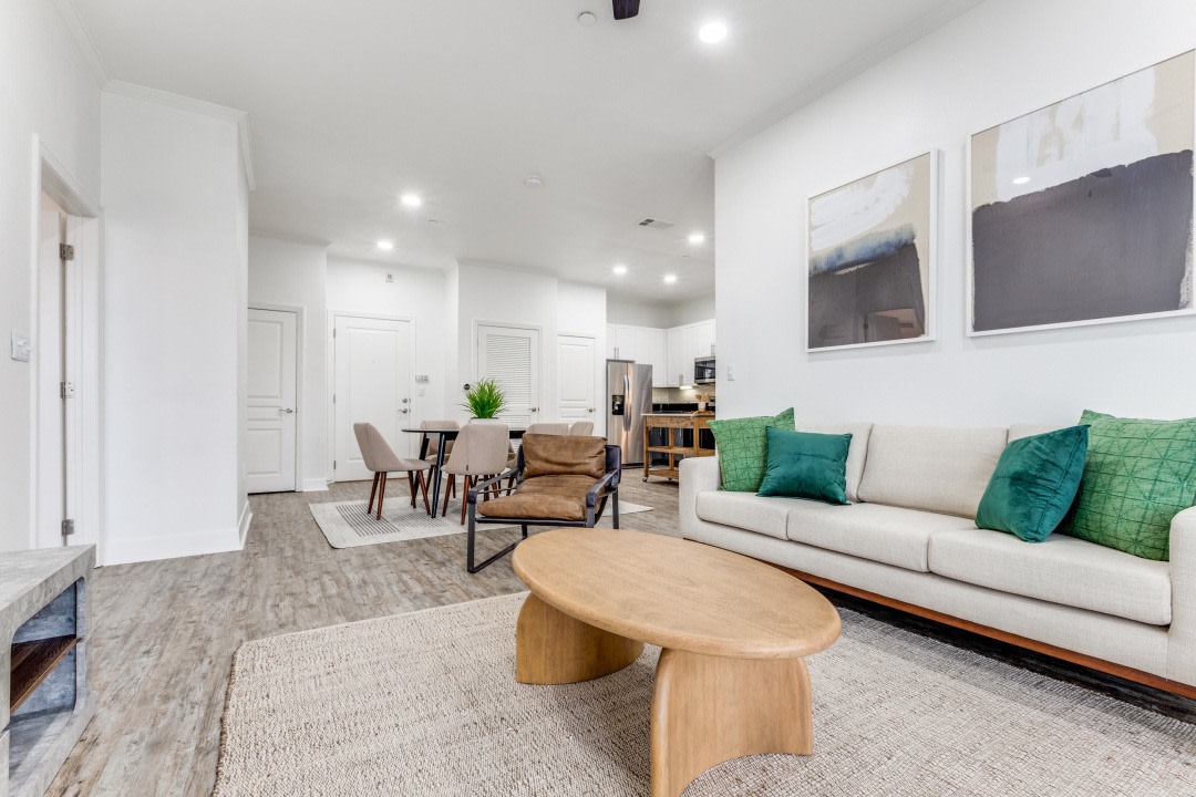 The Terraces at Perkins Rowe Image 9