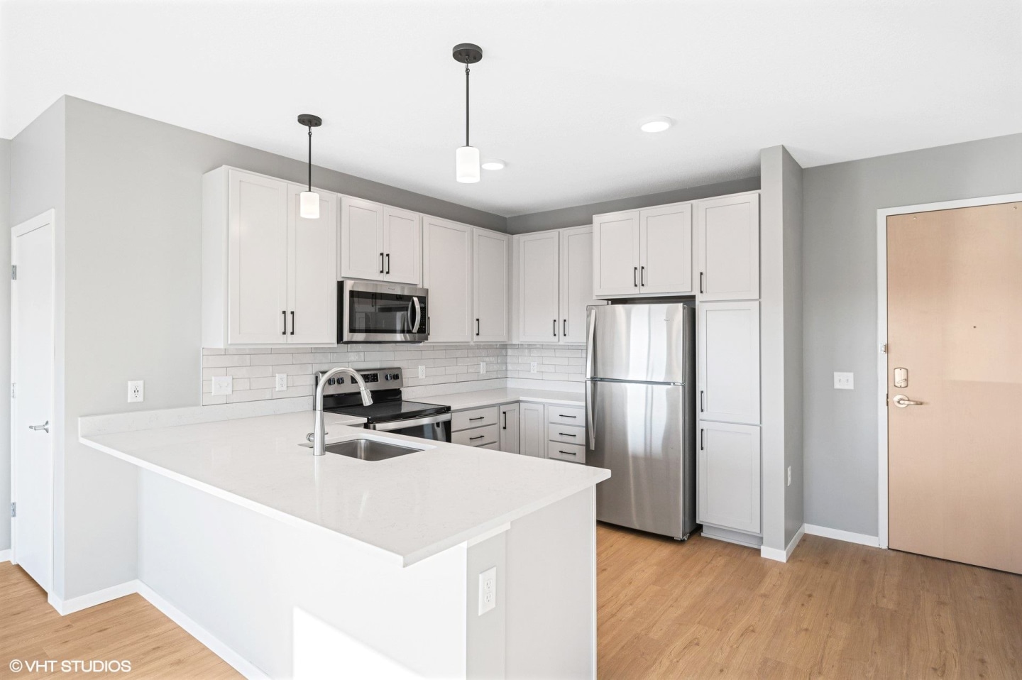 Lago Apartments Image 32