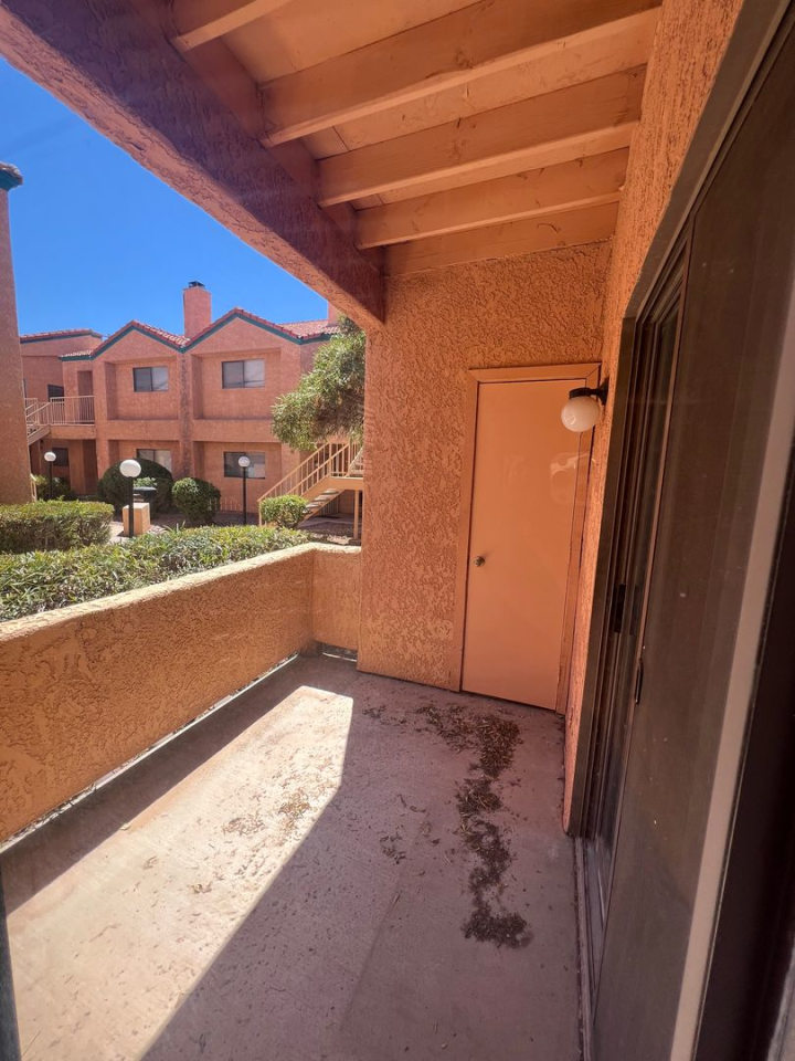 Emerald Pointe Image 9