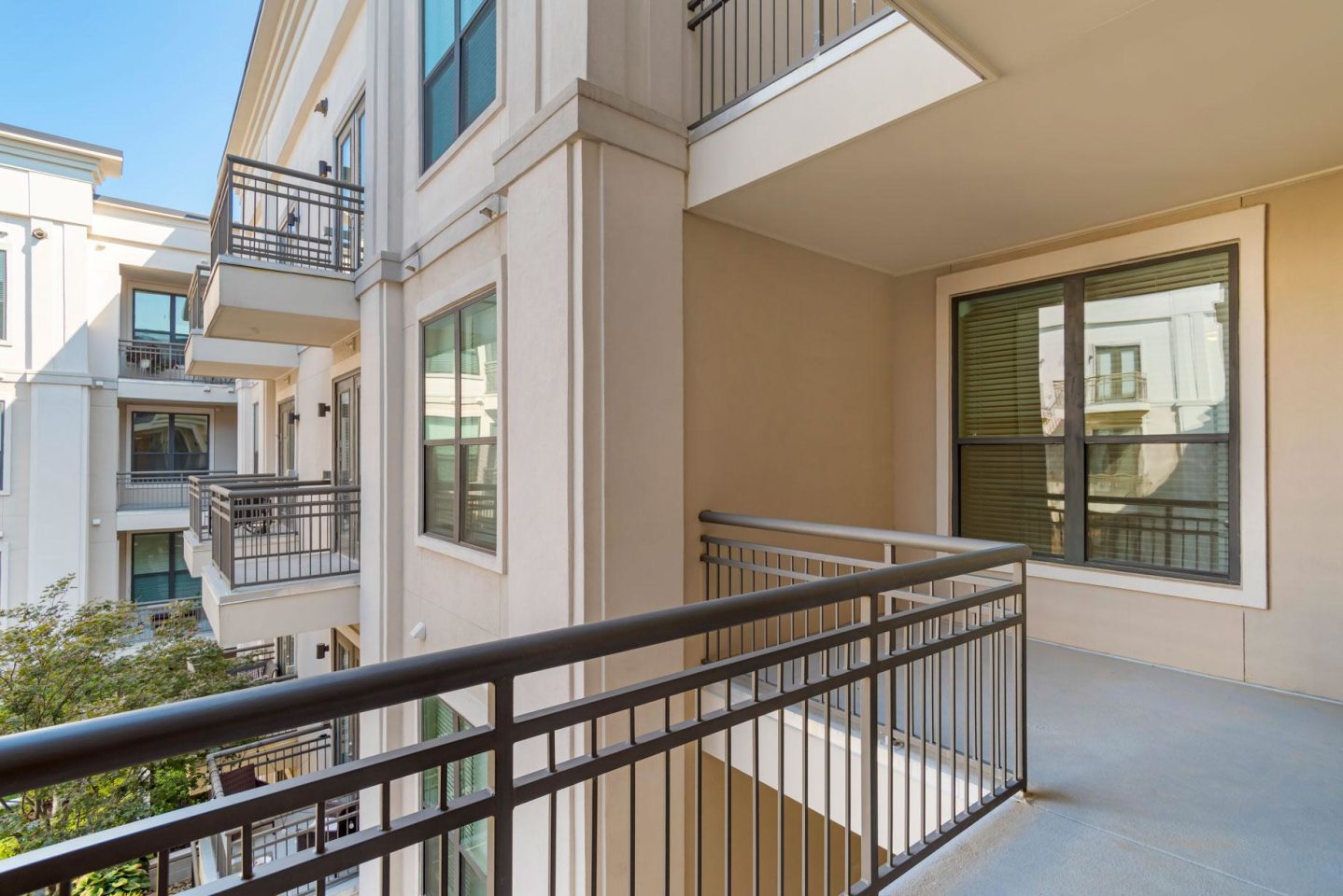 Allure Apartments Image 17
