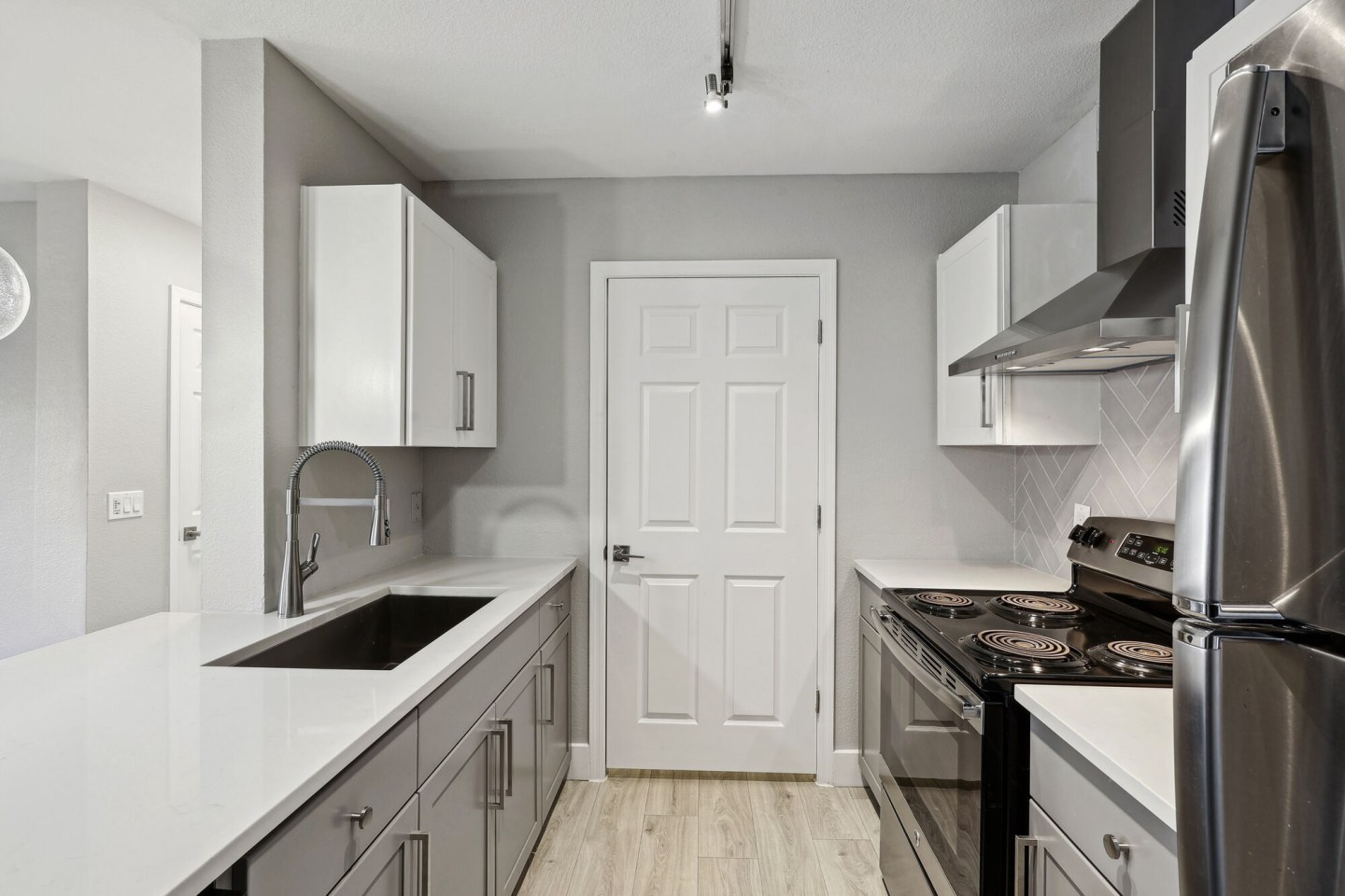 Lennox luxury living Image 7