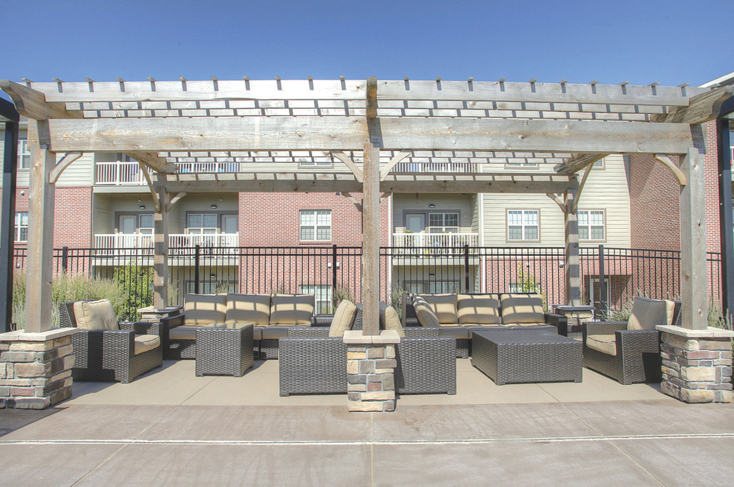 Lincoln Summit Falls Apartments & Townhomes Image 13