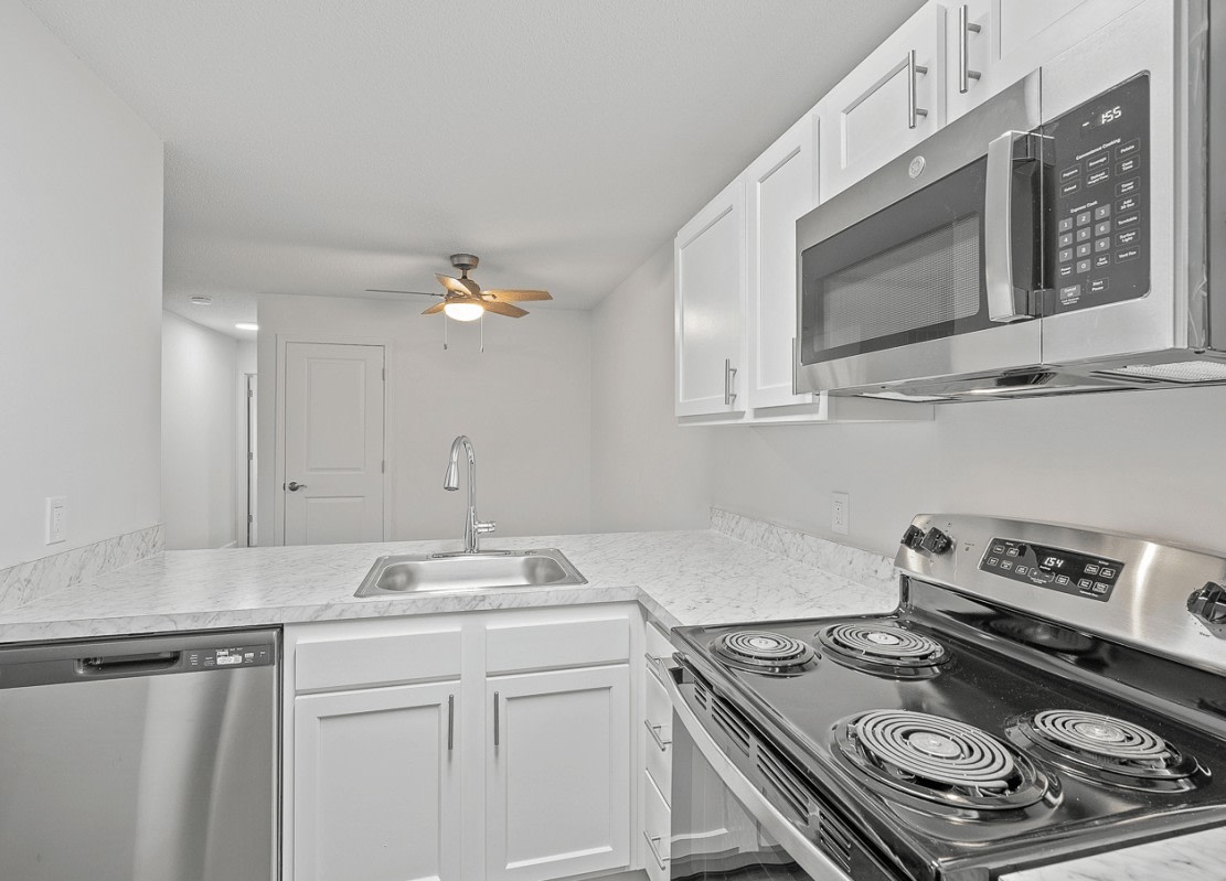 Apartments at Urbana Image 41