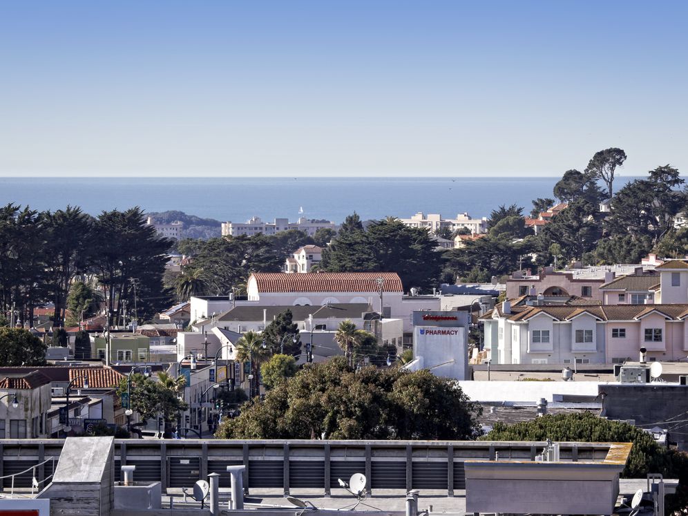 Avalon Ocean Avenue Image 4