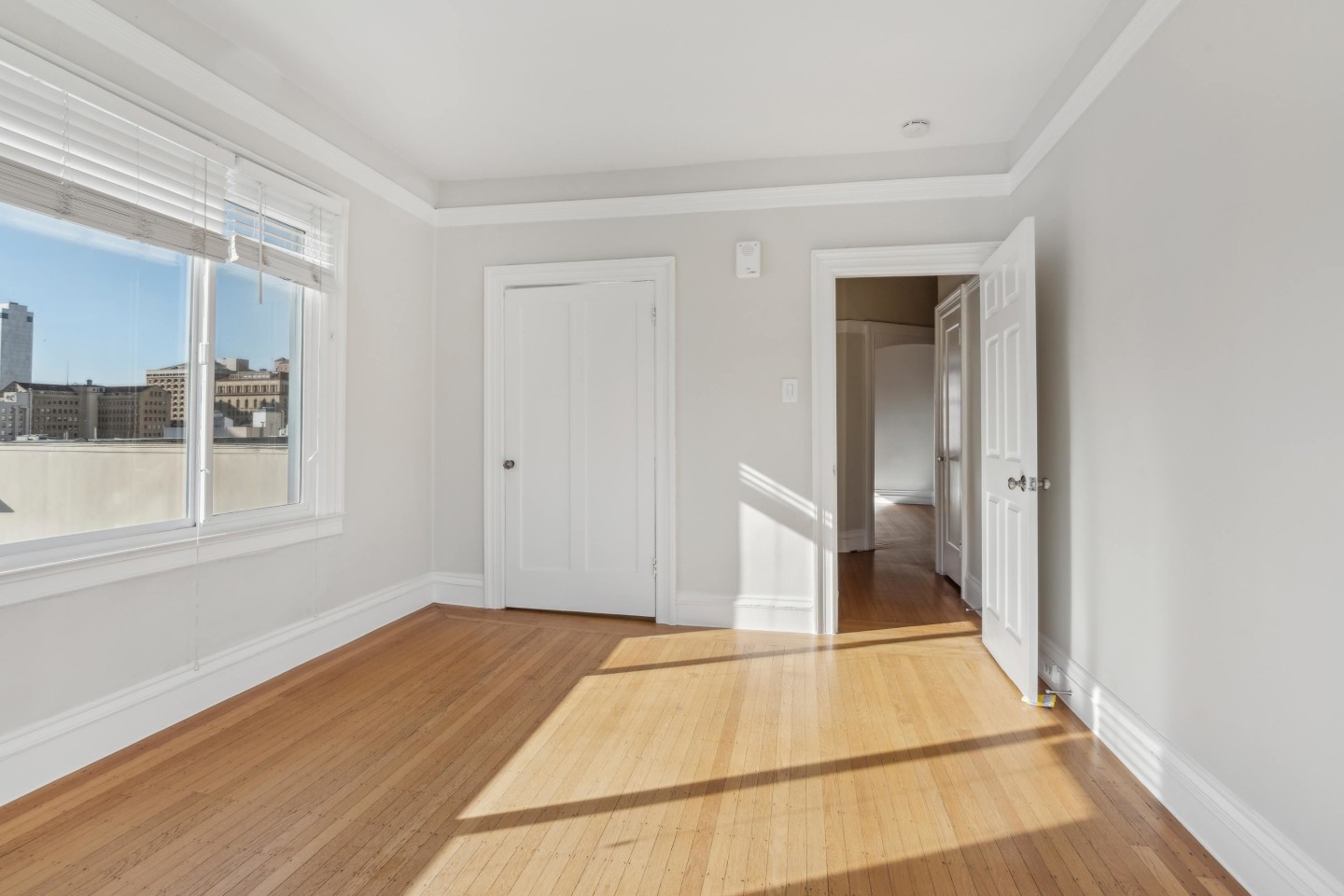 621 Stockton Image 42
